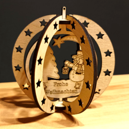Christbaumkugel mit Ornament
