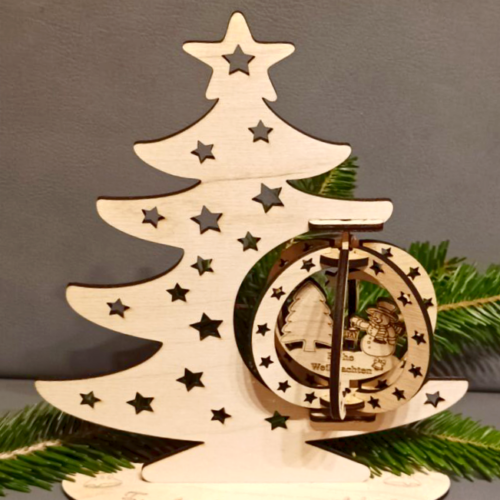 Tannenbaum mit 3D Kugel